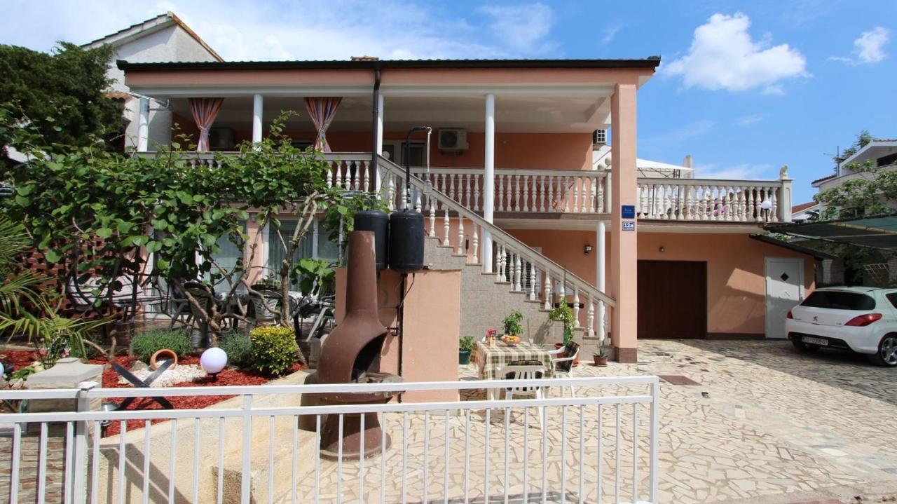 Apartment Kreslin فانتاسيسي المظهر الخارجي الصورة